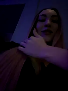 Lunalikaiya online show from 11-16-25, 04:23