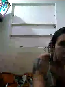 Snapshot of Cameron_puppy chatting on 05-07-26, 05:27 Cameron puppy online show from 05-07-26, 05:27