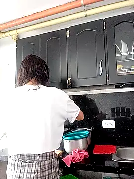 Cameron puppy online show from 11-24-25, 05:35