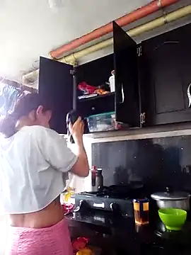 Cameron puppy online show from 11-13-25, 04:33