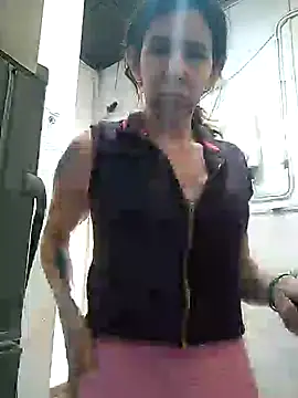 Cameron puppy online show from 03-06-26, 06:36