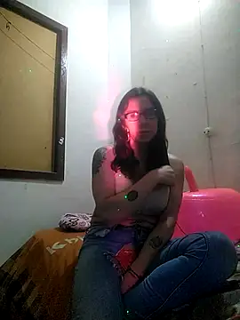 Snapshot of Cameron_puppy chatting on 02-20-26, 06:26 Cameron puppy online show from 02-20-26, 06:26