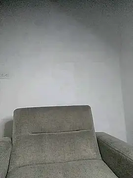 Cameron puppy online show from 12-15-25, 06:41