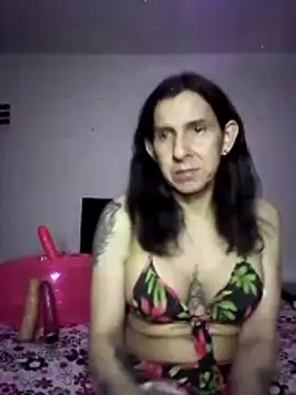 Cameron puppy online show from 10-25-25, 01:16