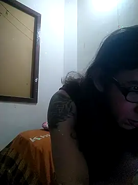 Snapshot of Cameron_puppy chatting on 02-19-26, 01:57 Cameron puppy online show from 02-19-26, 01:57