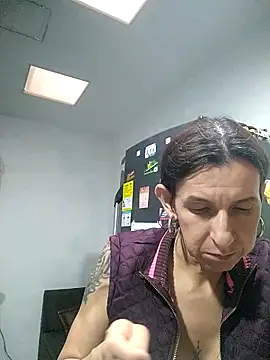 Snapshot of Cameron_puppy chatting on 06-07-26, 10:15 Cameron puppy online show from 06-07-26, 10:15