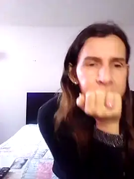 Cameron puppy online show from 10-07-25, 06:42