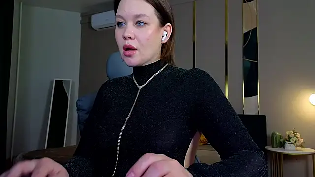 Snapshot of katy__moonj chatting on 10-19-25, 12:57 katy moonj online show from 10-19-25, 12:57