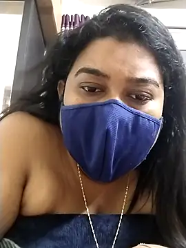 Snapshot of indianlisa5 chatting on 09-11-25, 09:26 indianlisa5 online show from 09-11-25, 09:26