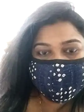 Snapshot of indianlisa5 chatting on 02-12-26, 09:14 indianlisa5 online show from 02-12-26, 09:14