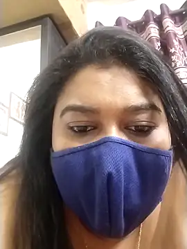 Snapshot of indianlisa5 chatting on 10-19-25, 08:00 indianlisa5 online show from 10-19-25, 08:00