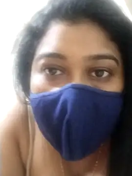 Snapshot of indianlisa5 chatting on 11-28-25, 08:42 indianlisa5 online show from 11-28-25, 08:42