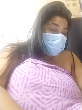 Snapshot of indianlisa5 chatting on 01-14-25, 06:56 indianlisa5 online show from 01-14-25, 06:56