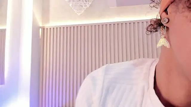 daiana curly online show from 10-28-25, 07:24