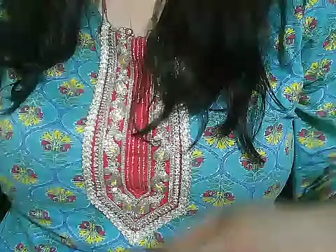 Snapshot of rehana_housewife chatting on 07-14-26, 10:21 rehana housewife online show from 07-14-26, 10:21