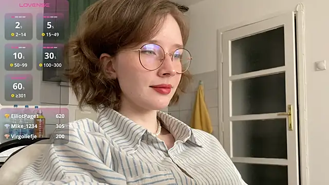 Snapshot of ms_christiana chatting on 01-09-26, 12:56 ms christiana online show from 01-09-26, 12:56