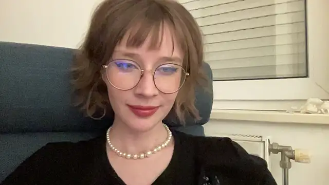 Snapshot of ms_christiana chatting on 05-04-26, 09:28 ms christiana online show from 05-04-26, 09:28