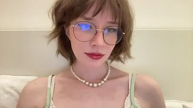 Snapshot of ms_christiana chatting on 05-19-26, 09:00 ms christiana online show from 05-19-26, 09:00