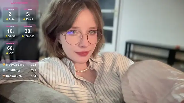 Snapshot of ms_christiana chatting on 11-17-25, 03:54 ms christiana online show from 11-17-25, 03:54
