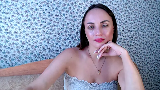 Snapshot of Tinadream20 chatting on 05-22-26, 06:44 Tinadream20 online show from 05-22-26, 06:44