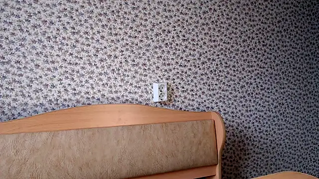 Snapshot of Tinadream20 chatting on 03-04-25, 10:57 Tinadream20 online show from 03-04-25, 10:57