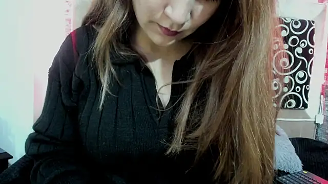 Snapshot of Cloee66 chatting on 02-21-25, 07:54 Cloee66 online show from 02-21-25, 07:54