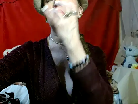 hottieperla online show from 02-06-26, 07:54