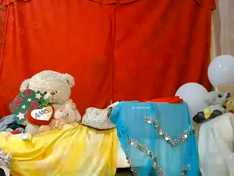 hottieperla online show from 07-17-26, 07:33