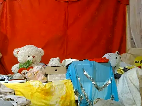 hottieperla online show from 07-28-26, 07:39