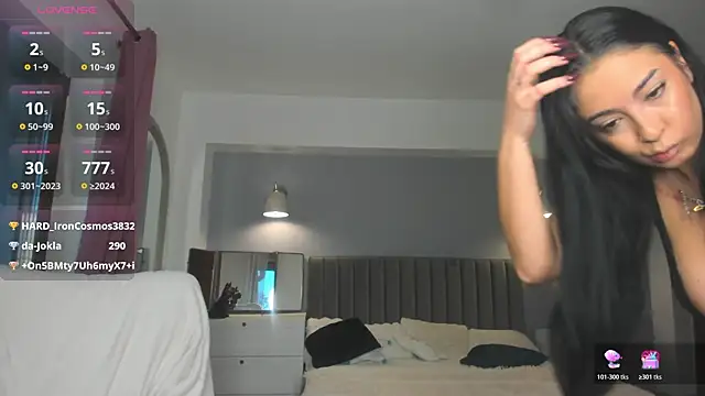 Awesome Jolie online show from 11-06-25, 06:06