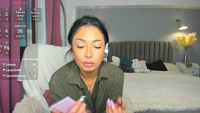 Awesome Jolie online show from 10-03-25, 10:28