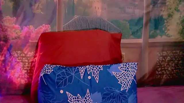 RoyalIndianCreamPuff online show from 10-08-25, 07:47