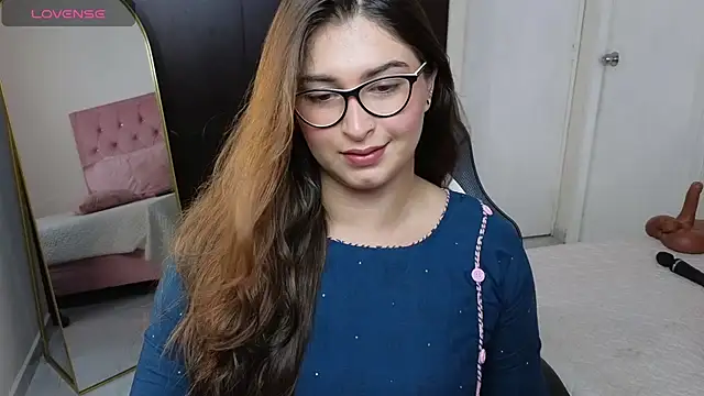 Snapshot of adara_lennox chatting on 04-10-26, 08:16 adara lennox online show from 04-10-26, 08:16