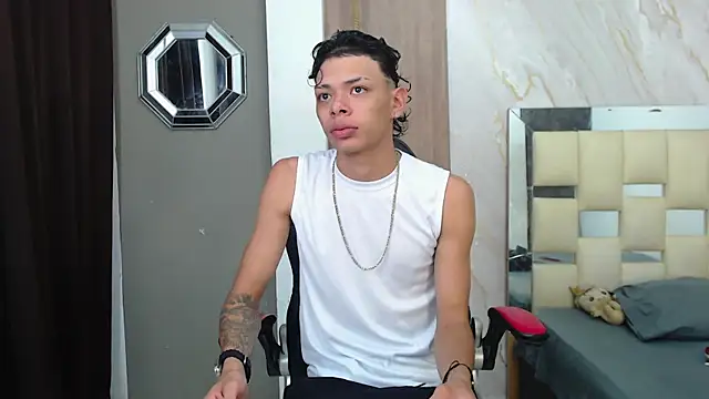Snapshot of Harry_jhonsson chatting on 05-14-26, 12:51 Harry jhonsson online show from 05-14-26, 12:51