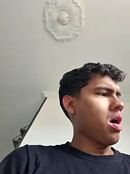 Snapshot of xrobXstax chatting on 09-20-25, 07:30 xrobXstax online show from 09-20-25, 07:30