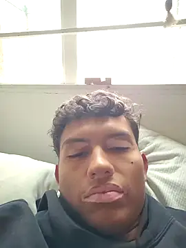 Snapshot of xrobXstax chatting on 11-15-25, 10:14 xrobXstax online show from 11-15-25, 10:14