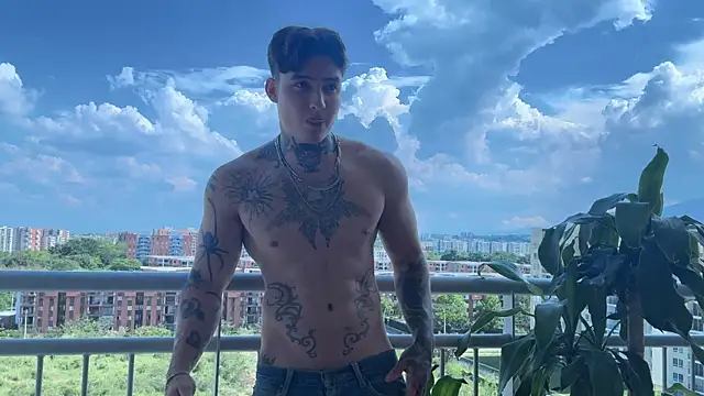 dantecoppolaa  online show from 04-22-26, 07:42