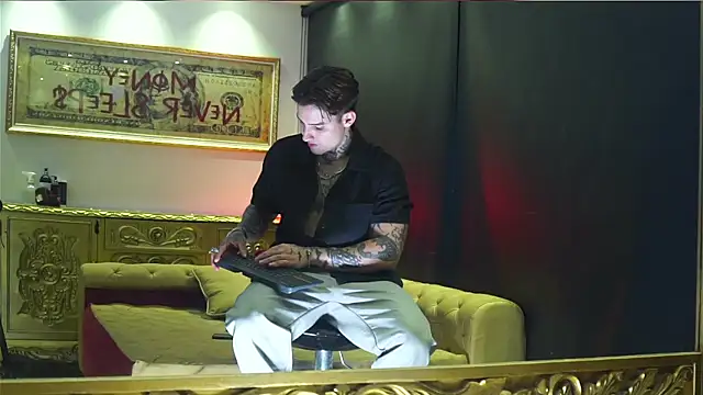 dantecoppolaa  online show from 06-06-26, 02:17