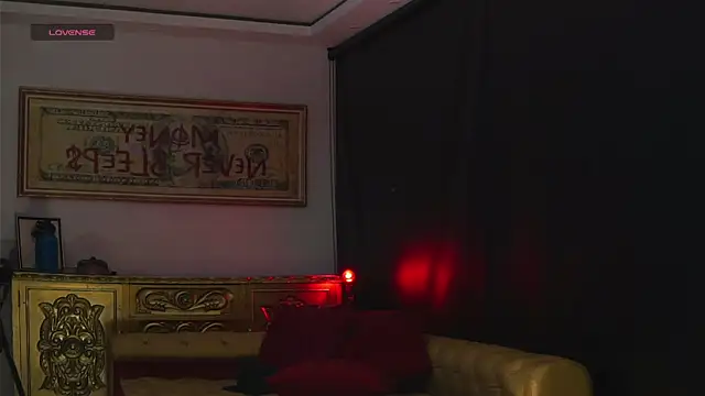 dantecoppolaa  online show from 10-31-25, 11:11