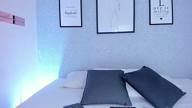 Natasha harper online show from 10-24-25, 12:04