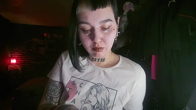 Snapshot of MoorderxDoll chatting on 01-07-25, 08:10 MoorderxDoll online show from 01-07-25, 08:10