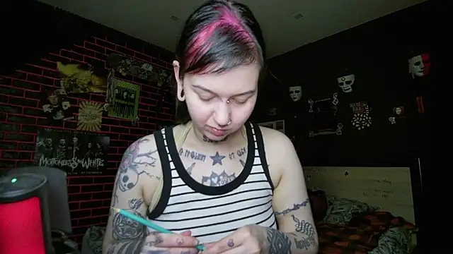 MoorderxDoll online show from 03-18-26, 10:32