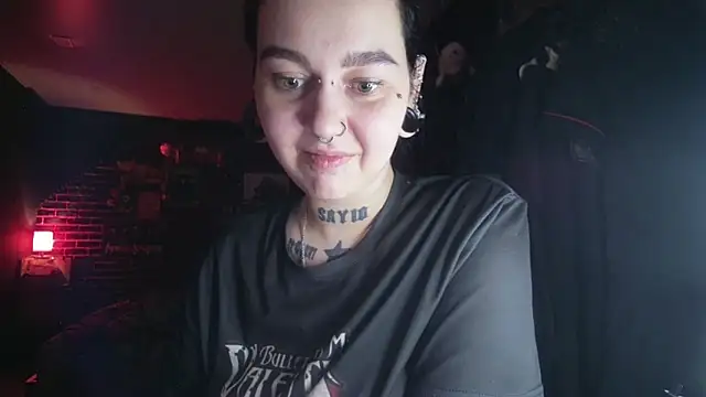 Snapshot of MoorderxDoll chatting on 02-14-25, 09:10 MoorderxDoll online show from 02-14-25, 09:10