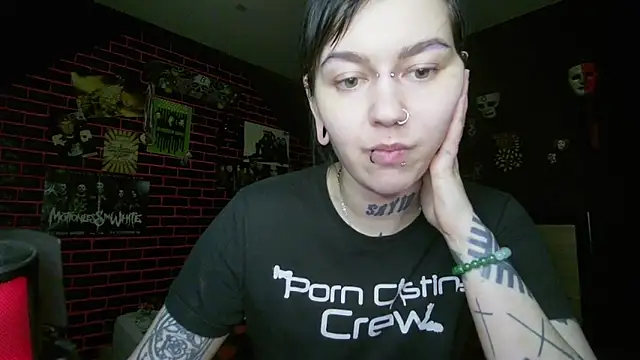 MoorderxDoll online show from 04-17-26, 08:11