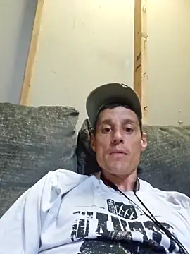 Snapshot of KeithLowry chatting on 10-07-25, 05:52 KeithLowry online show from 10-07-25, 05:52