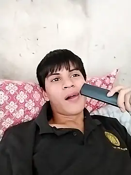 Snapshot of cachondo777t chatting on 01-15-26, 12:30 cachondo777t online show from 01-15-26, 12:30