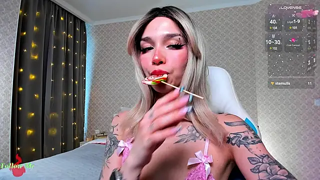 Snapshot of LeylaNoiry chatting on 02-28-25, 03:04 LeylaNoiry online show from 02-28-25, 03:04