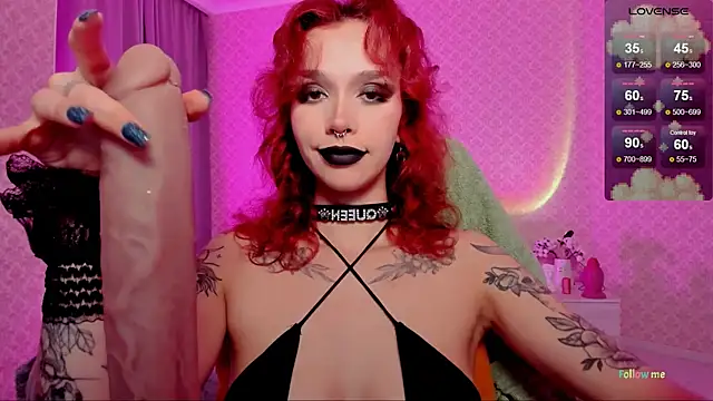 Snapshot of LeylaNoiry chatting on 09-12-25, 05:35 LeylaNoiry online show from 09-12-25, 05:35