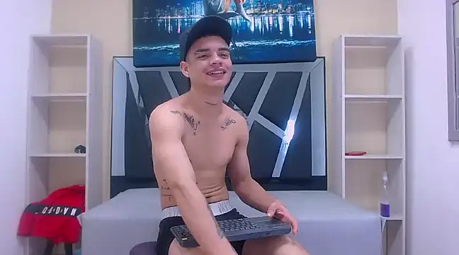 mailo bronw online show from 02-16-25, 07:38