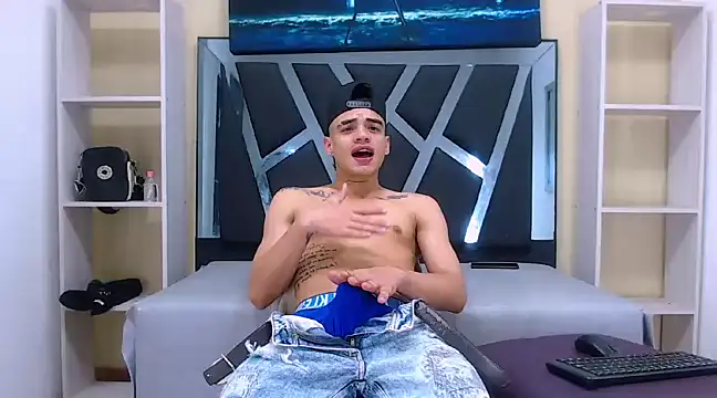 mailo bronw online show from 12-23-24, 08:46